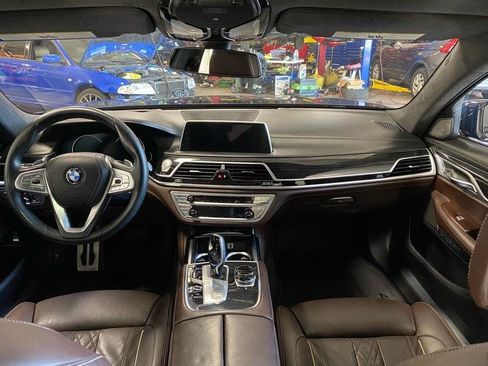 Used 2018 BMW 750i xDrive AWD/4WD image 15
