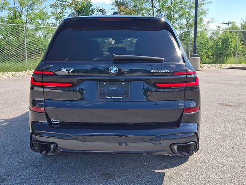 Used 2025 BMW X7 xDrive40i w/ M Sport Package AWD/4WD image 5