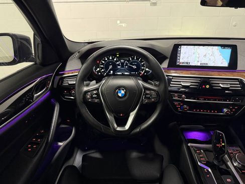 Used 2017 BMW 540i xDrive image 25