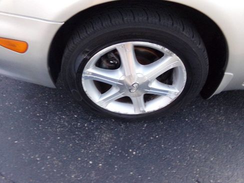 Used 2003 INFINITI I35 w/ Sunroof & Sunshade Pkg image 33