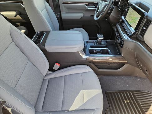 New 2026 Chevrolet Silverado 1500 RST w/ LPO, Dark Essentials Package AWD/4WD image 10