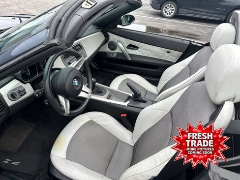 Used 2003 BMW Z4 2.5i RWD image 9