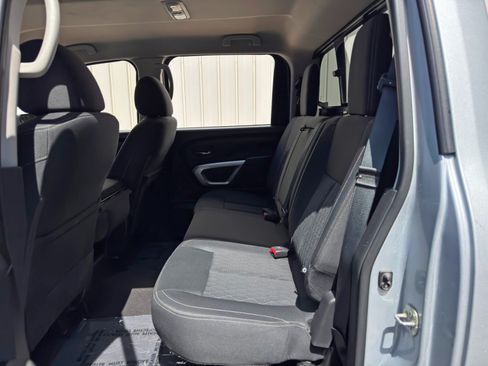 Used 2019 Nissan Titan SV AWD/4WD image 30
