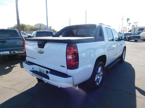 Used 2011 Chevrolet Avalanche LS w/ Regional Value Package image 6