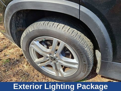 Used 2020 Mercedes-Benz GLB 250 w/ Driver Assistance Package image 6