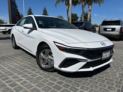Certified 2025 Hyundai Elantra SE