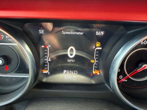 Used 2020 Jeep Gladiator Rubicon AWD/4WD image 16