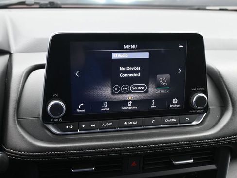 Used 2024 Nissan Rogue SV image 16