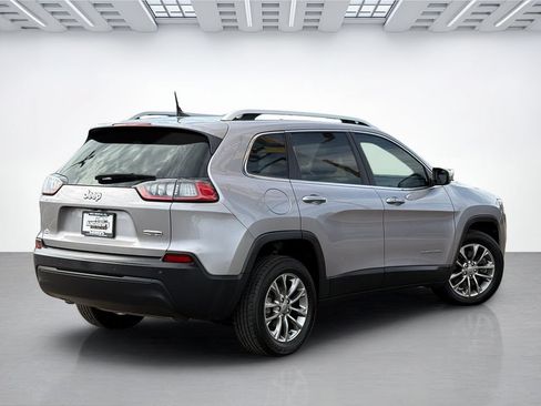 Used 2019 Jeep Cherokee Latitude Plus w/ Comfort/Convenience Group FWD image 7