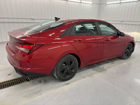 Used 2023 Hyundai Elantra SEL FWD image 7