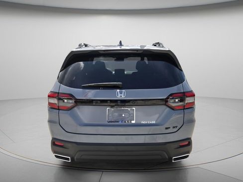 Certified 2025 Honda Pilot Sport image 6
