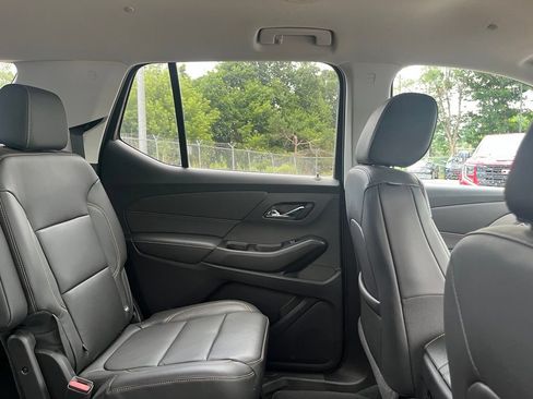Used 2021 Chevrolet Traverse RS FWD image 39