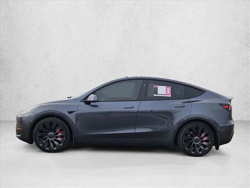 Used 2023 Tesla Model Y Performance image 9