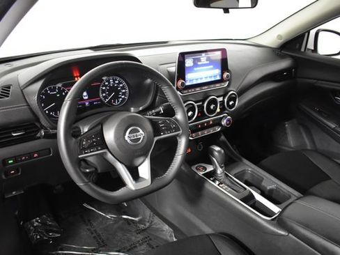 Certified 2022 Nissan Sentra SV w/ Trunk Package FWD image 13