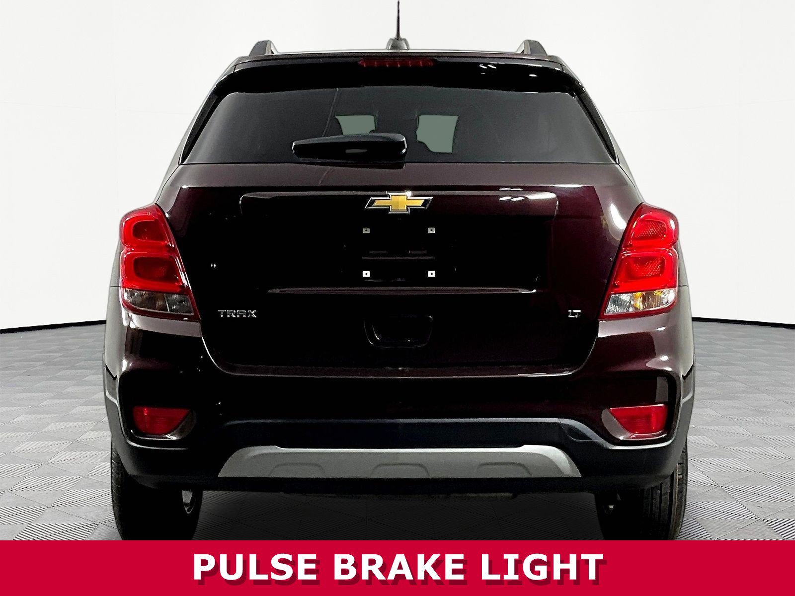 Used 2020 Chevrolet Trax LT w/ LT Convenience Package FWD image 5