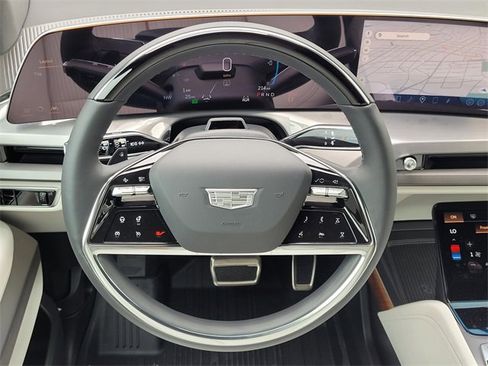 New 2026 Cadillac Vistiq Sport w/ LPO, Floor Liner Package image 9