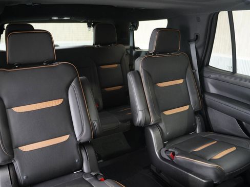 Used 2021 GMC Yukon AT4 w/ AT4 Premium Plus Package AWD/4WD image 34