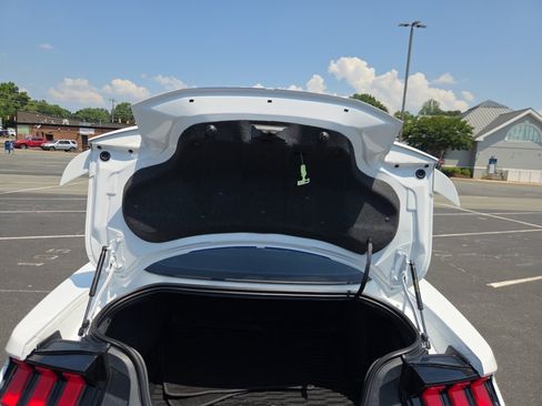 Used 2024 Ford Mustang GT Premium RWD image 18