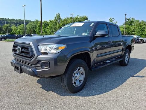 Certified 2023 Toyota Tacoma SR AWD/4WD image 3