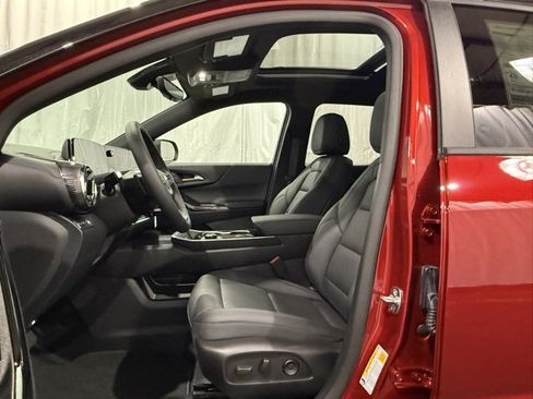 New 2026 Chevrolet Equinox LT w/ Convenience Package II image 9