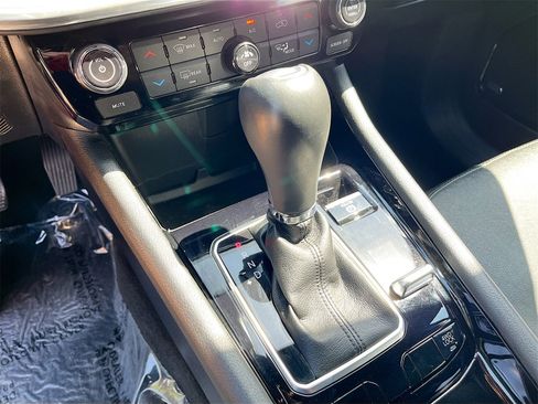 Used 2023 Jeep Compass High Altitude image 17