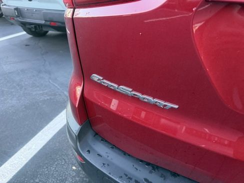 Used 2021 Ford EcoSport SE w/ SE Convenience Package image 8