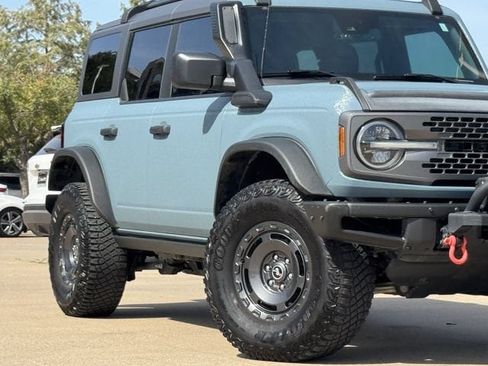 Used 2022 Ford Bronco Everglades AWD/4WD image 3