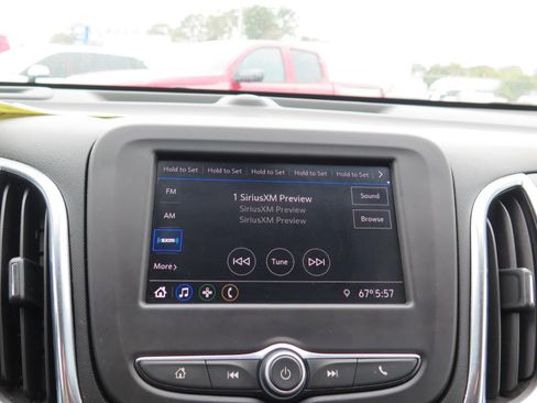 Used 2020 Chevrolet Equinox LT image 11