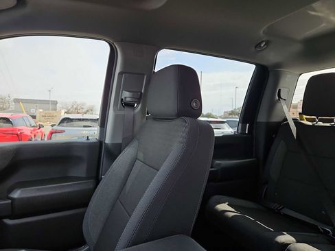 Used 2025 Chevrolet Silverado 2500 Custom w/ Custom Convenience Package image 14