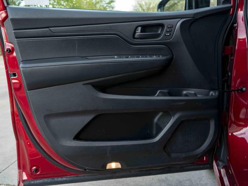 Used 2025 Honda Odyssey Sport-L image 38