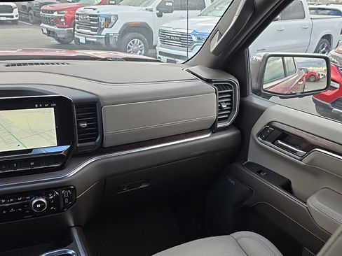 Used 2023 GMC Sierra 1500 SLT w/ SLT Convenience Package image 17