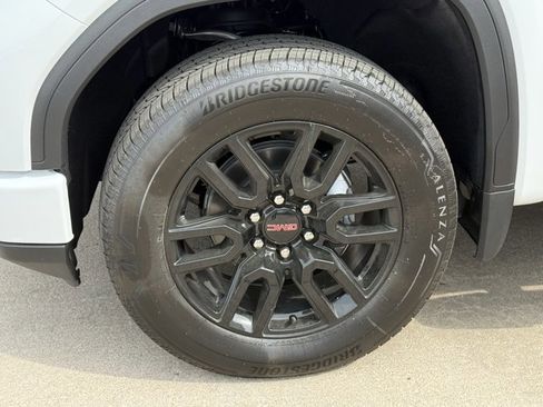 New 2026 GMC Sierra 1500 Elevation image 16