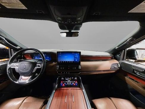 Used 2022 Lincoln Navigator Reserve image 48