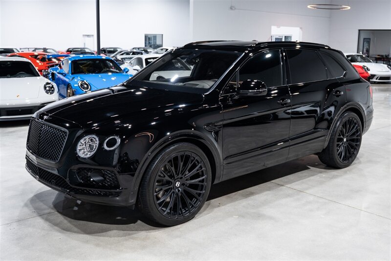 Used 2017 Bentley Bentayga AWD/4WD image 2