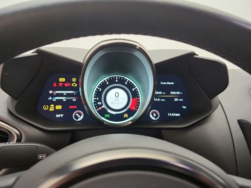 Used 2021 Aston Martin V8 Vantage Coupe RWD image 12