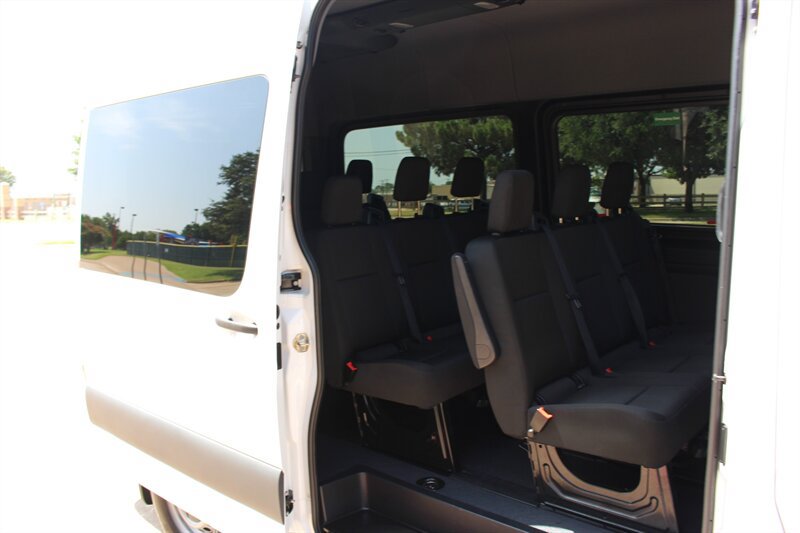 Used 2024 Mercedes-Benz Sprinter 2500 image 15