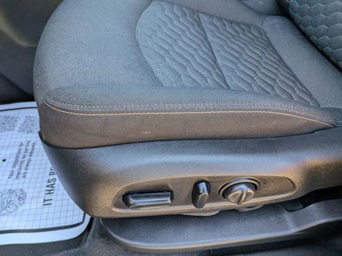 Used 2018 Chevrolet Equinox LT AWD/4WD image 26