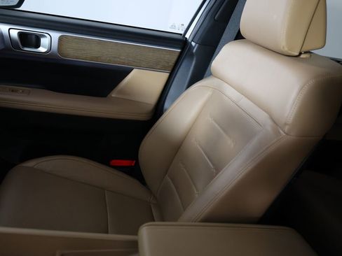 Used 2025 Hyundai Santa Fe Limited image 41