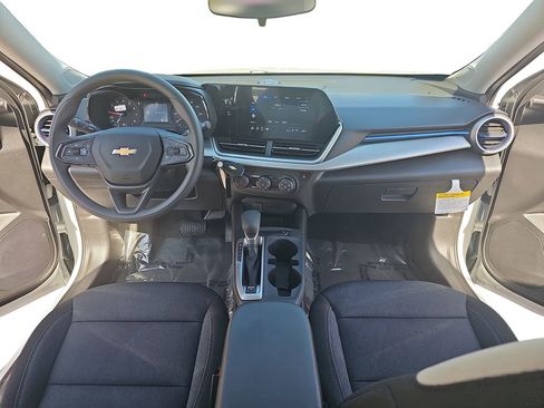 New 2026 Chevrolet Trax LS w/ Driver Confidence Package FWD image 9