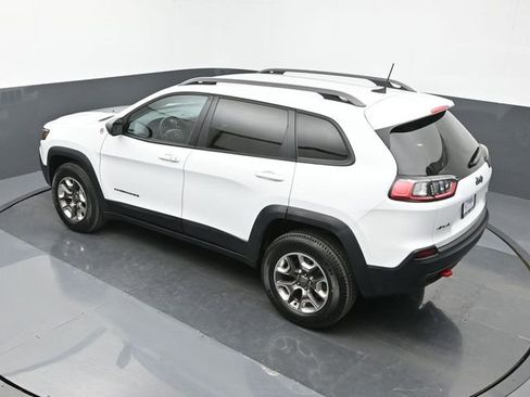 Used 2019 Jeep Cherokee Trailhawk w/ Cold Weather Group image 14
