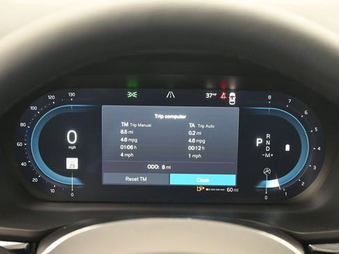 New 2025 Volvo XC60 B5 Plus w/ Protection Package Premier AWD/4WD image 10