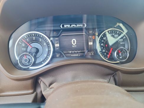 Used 2020 RAM 1500 Laramie AWD/4WD image 22