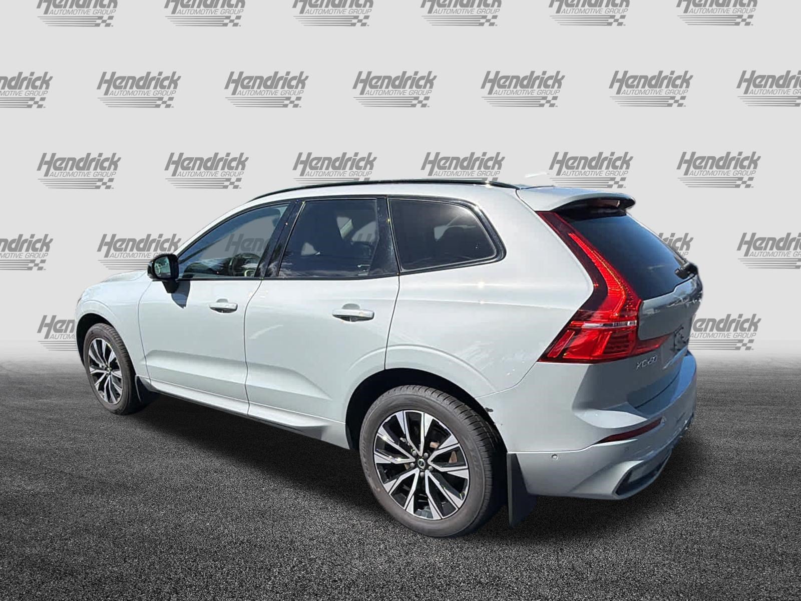 Used 2024 Volvo XC60 B5 Plus w/ Climate Package AWD/4WD image 11
