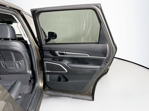 Used 2022 Kia Telluride S FWD image 32
