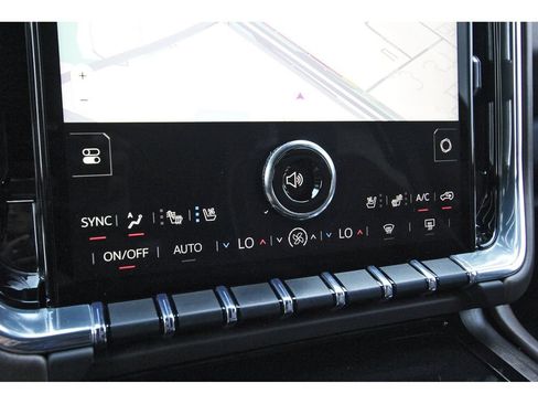 Used 2025 GMC Yukon Denali Ultimate AWD/4WD image 25