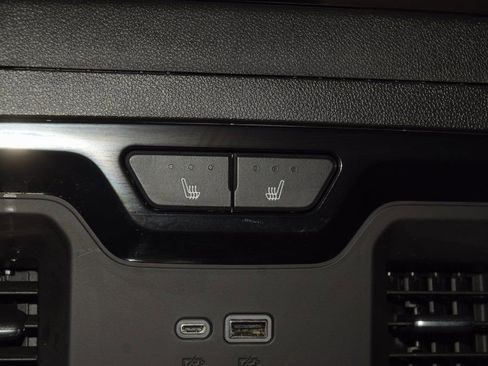 Used 2024 Chevrolet Silverado 1500 ZR2 w/ Technology Package image 48