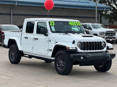 New 2025 Jeep Gladiator Sport