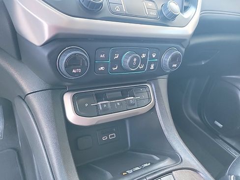 Used 2023 GMC Acadia Denali FWD image 28