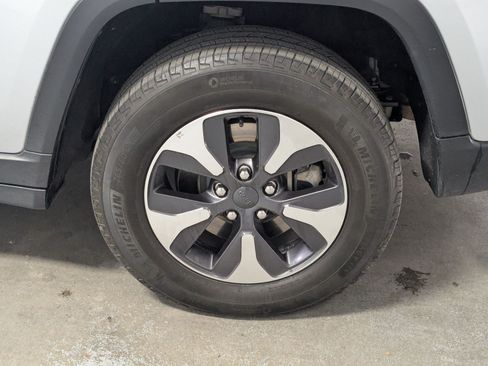Certified 2023 Jeep Grand Cherokee 4WD 4xe image 27