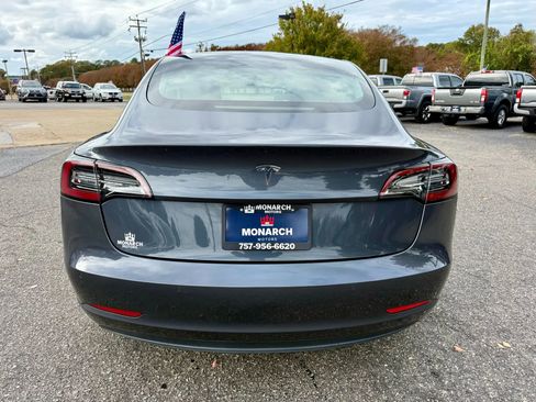 Used 2021 Tesla Model 3 Standard Range Plus image 4